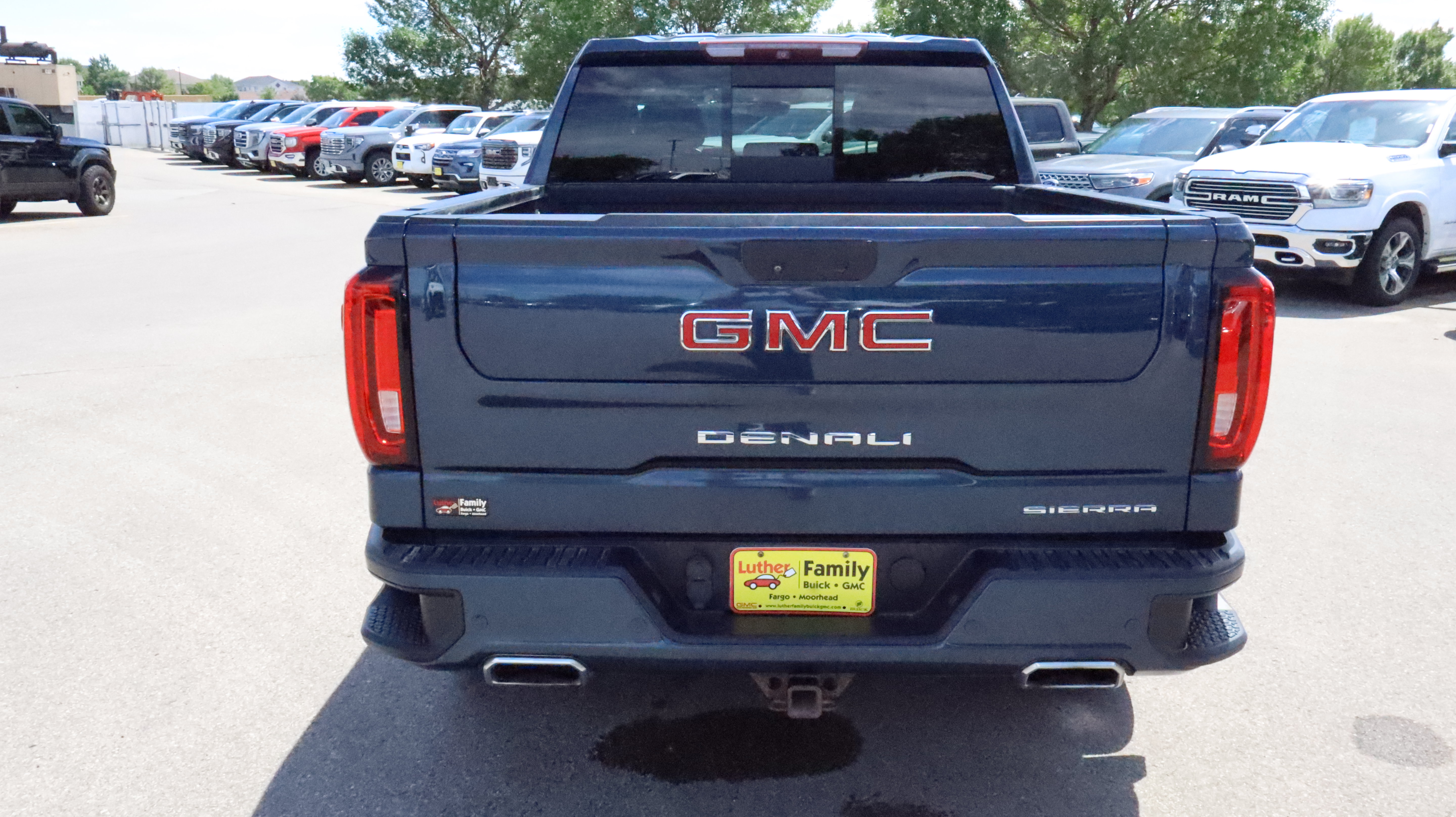 Used 2019 GMC Sierra 1500 Denali w/ Technology Package AWD/4WD image 6