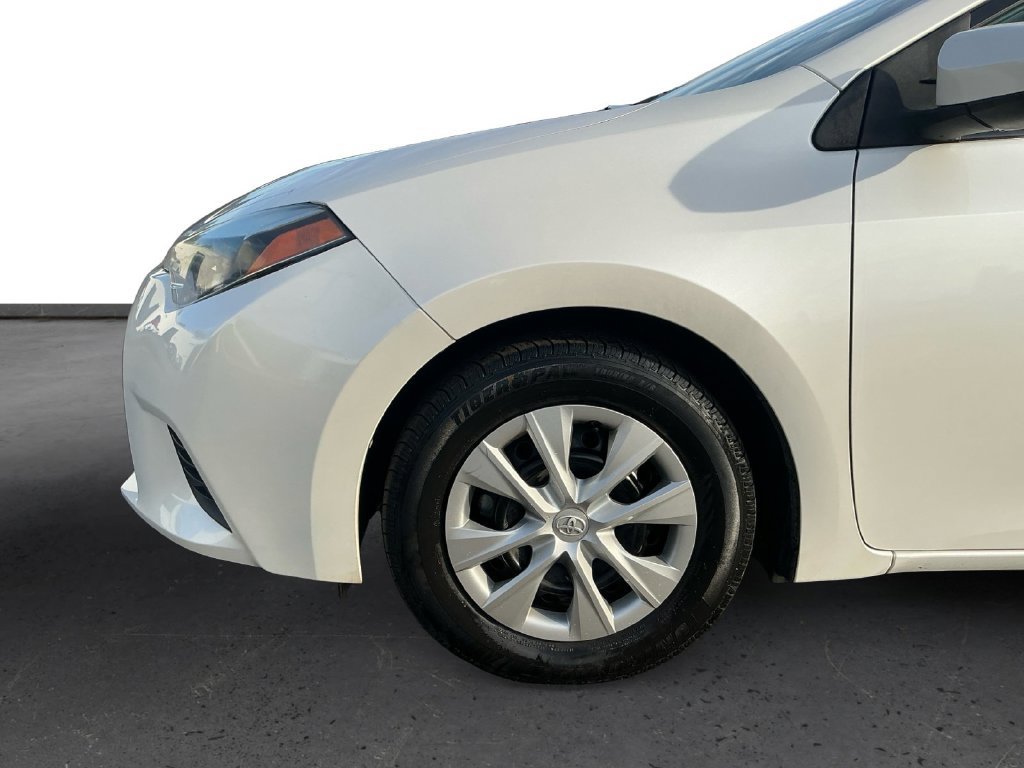 Used 2014 Toyota Corolla LE FWD image 13