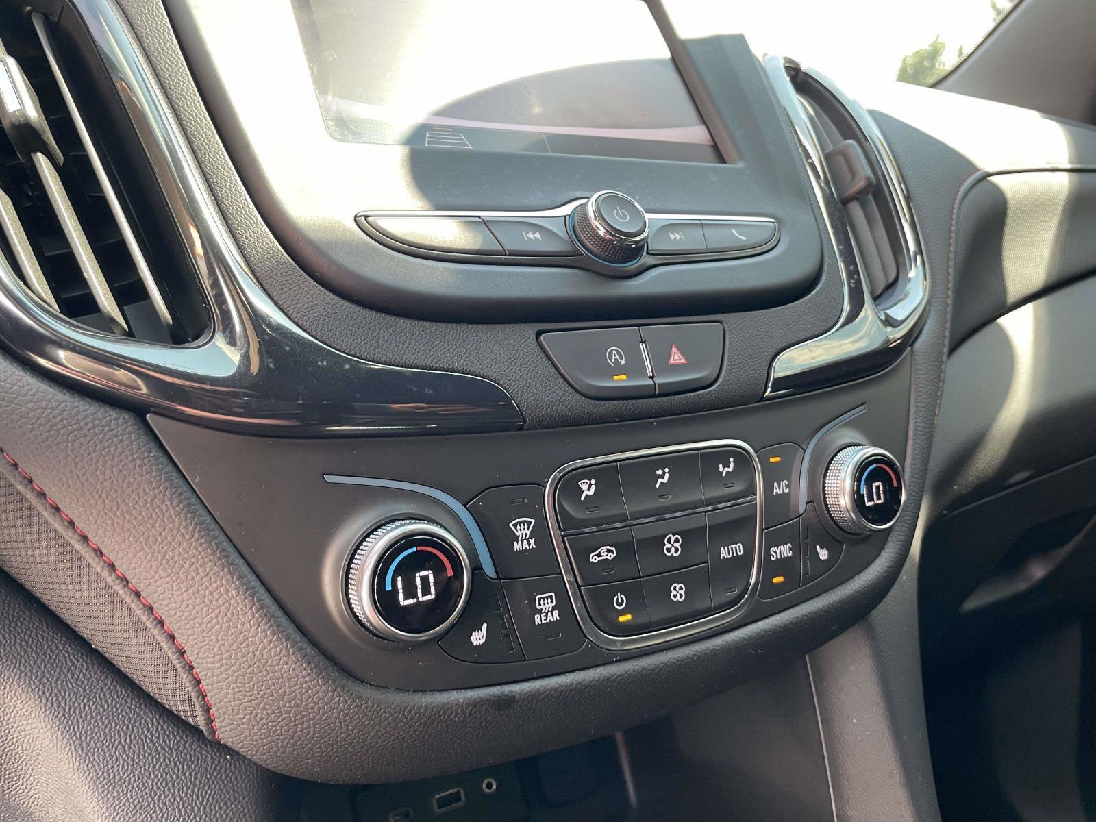 Used 2023 Chevrolet Equinox RS AWD/4WD image 14