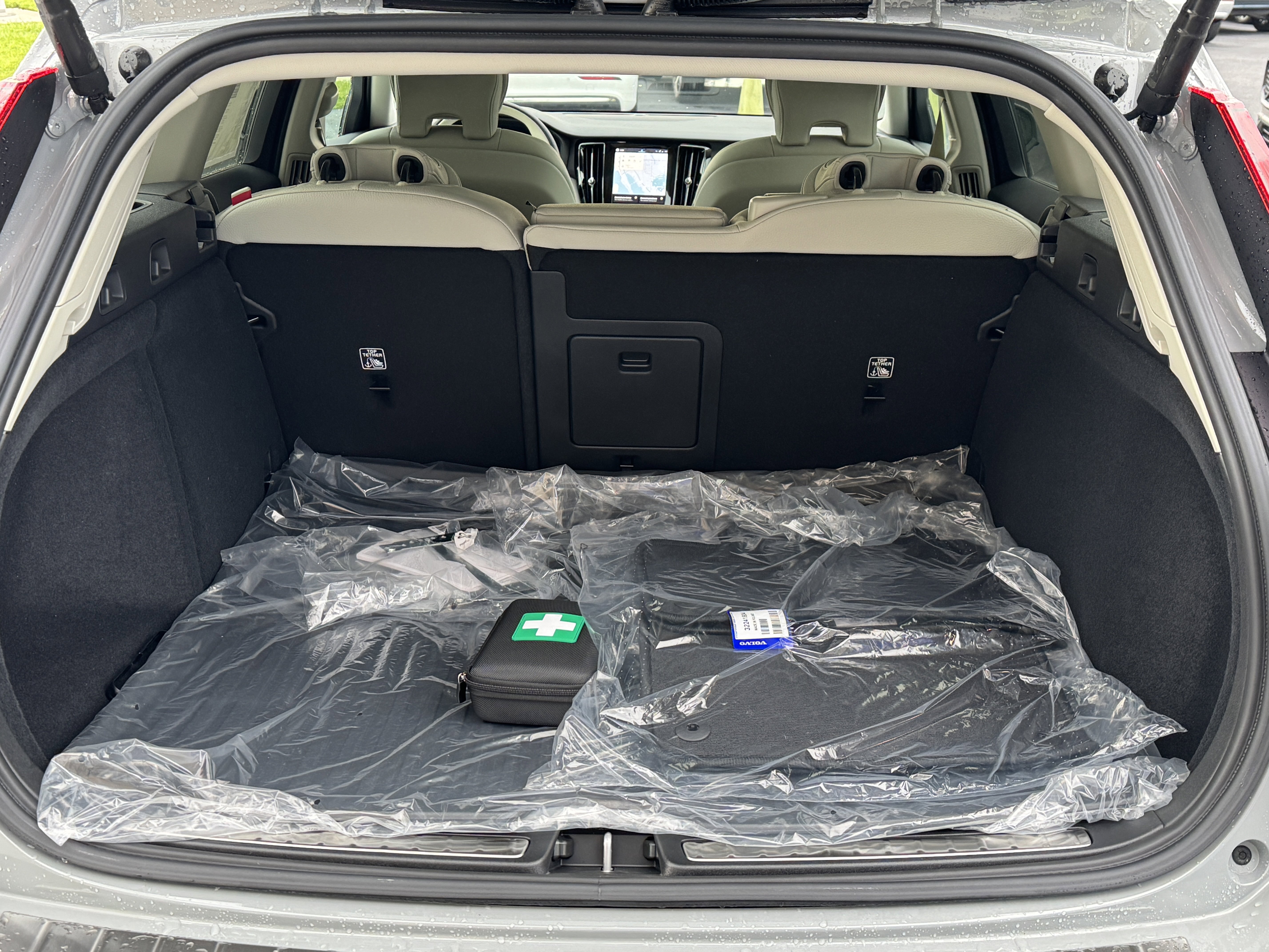 New 2026 Volvo V60 B5 Cross Country Plus w/ Protection Package Premier image 12