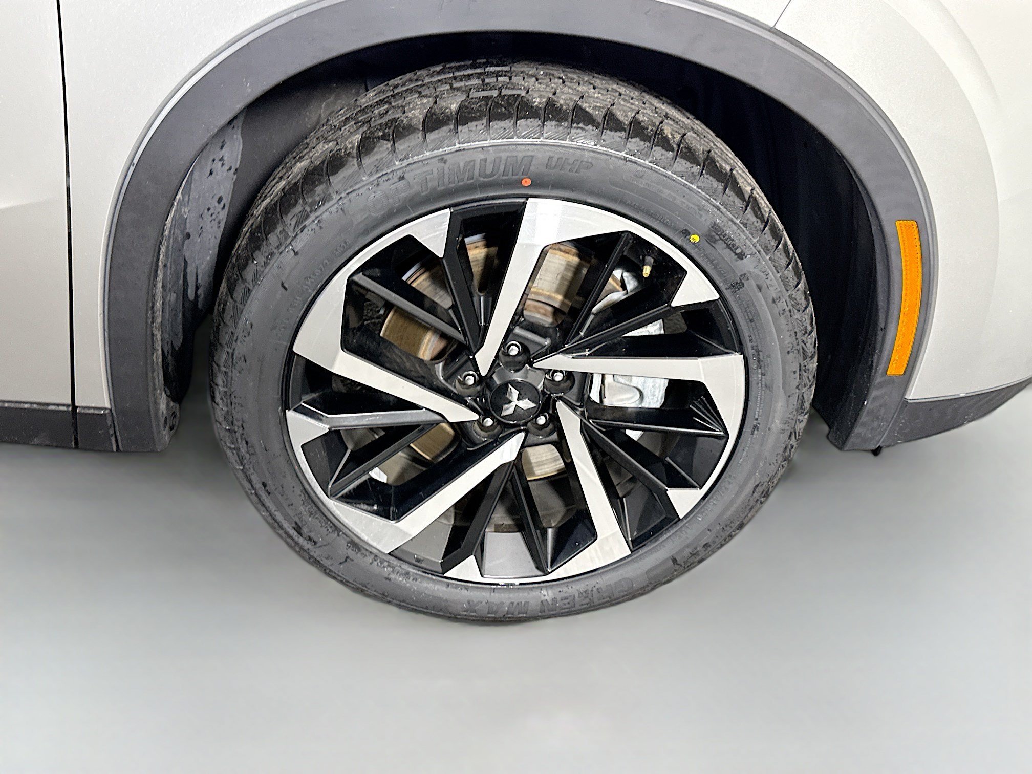 Used 2023 Mitsubishi Outlander SE FWD image 32
