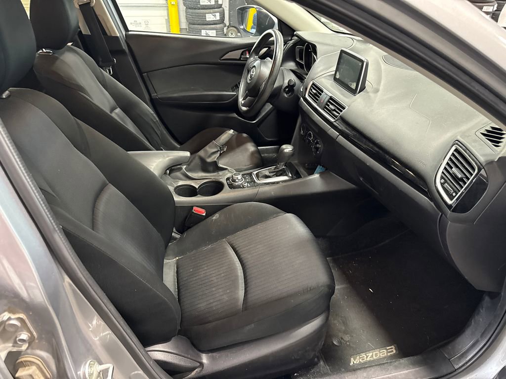 Used 2015 MAZDA MAZDA3 i Sport FWD image 13