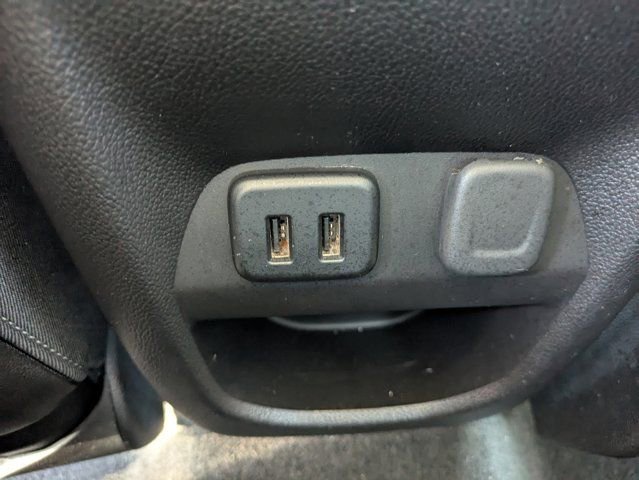 Used 2017 Chevrolet Colorado Z71 image 13