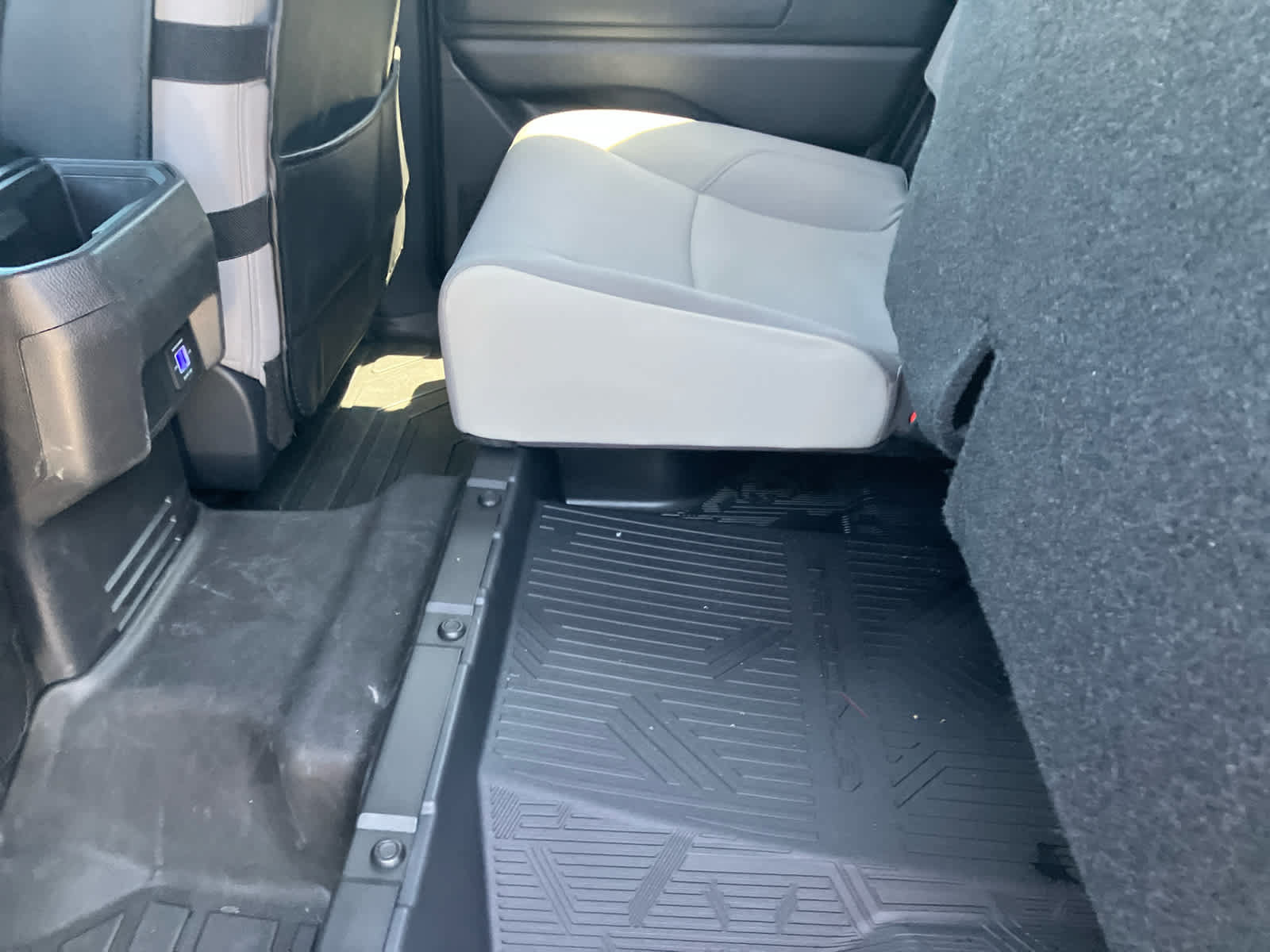 Certified 2024 Toyota Tacoma SR5 AWD/4WD image 38