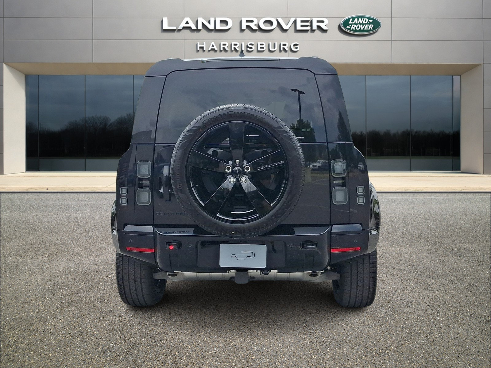 Used 2026 Land Rover Defender 110 X-Dynamic SE AWD/4WD image 4