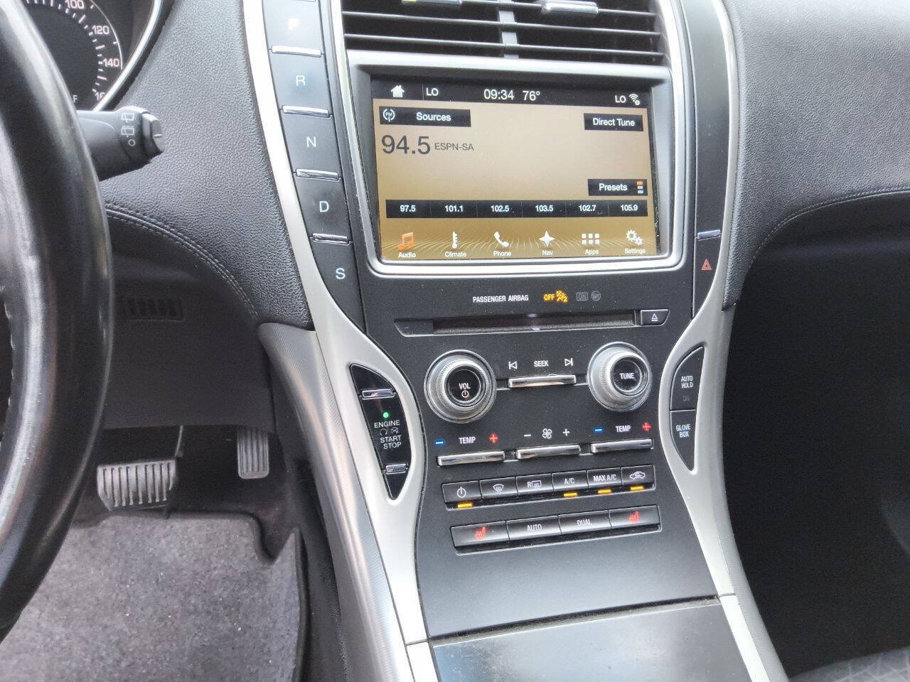 Used 2017 Lincoln MKX Select w/ Select Plus Package FWD image 15