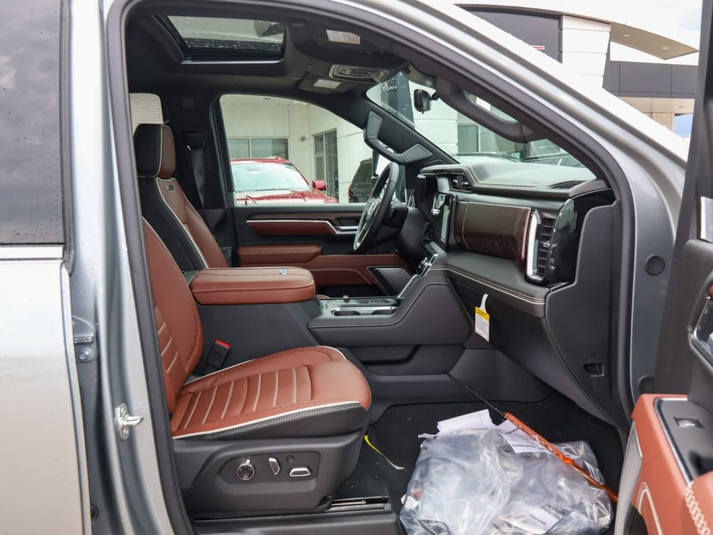 New 2026 GMC Sierra 3500 Denali Ultimate w/ LPO, Black Badging Package AWD/4WD image 34