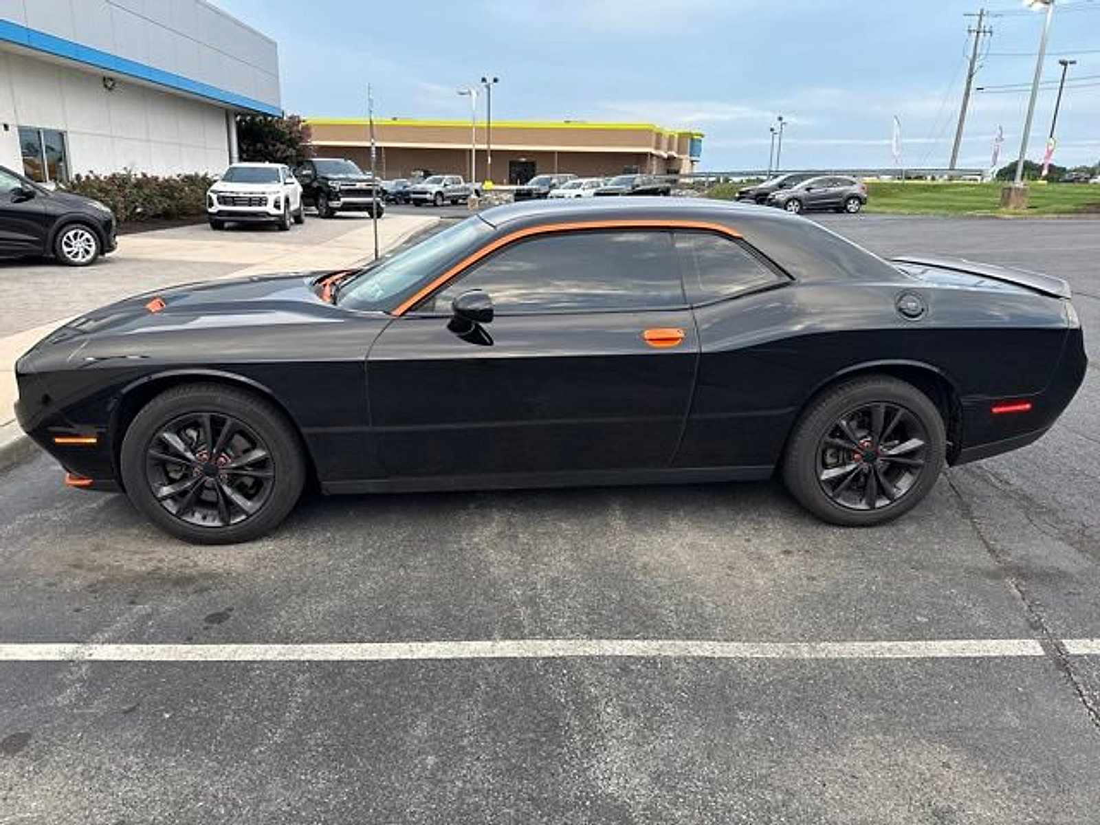 Used 2020 Dodge Challenger SXT w/ Blacktop Package AWD/4WD image 10
