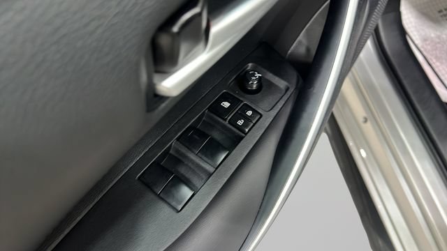 Used 2020 Toyota Corolla SE FWD image 28