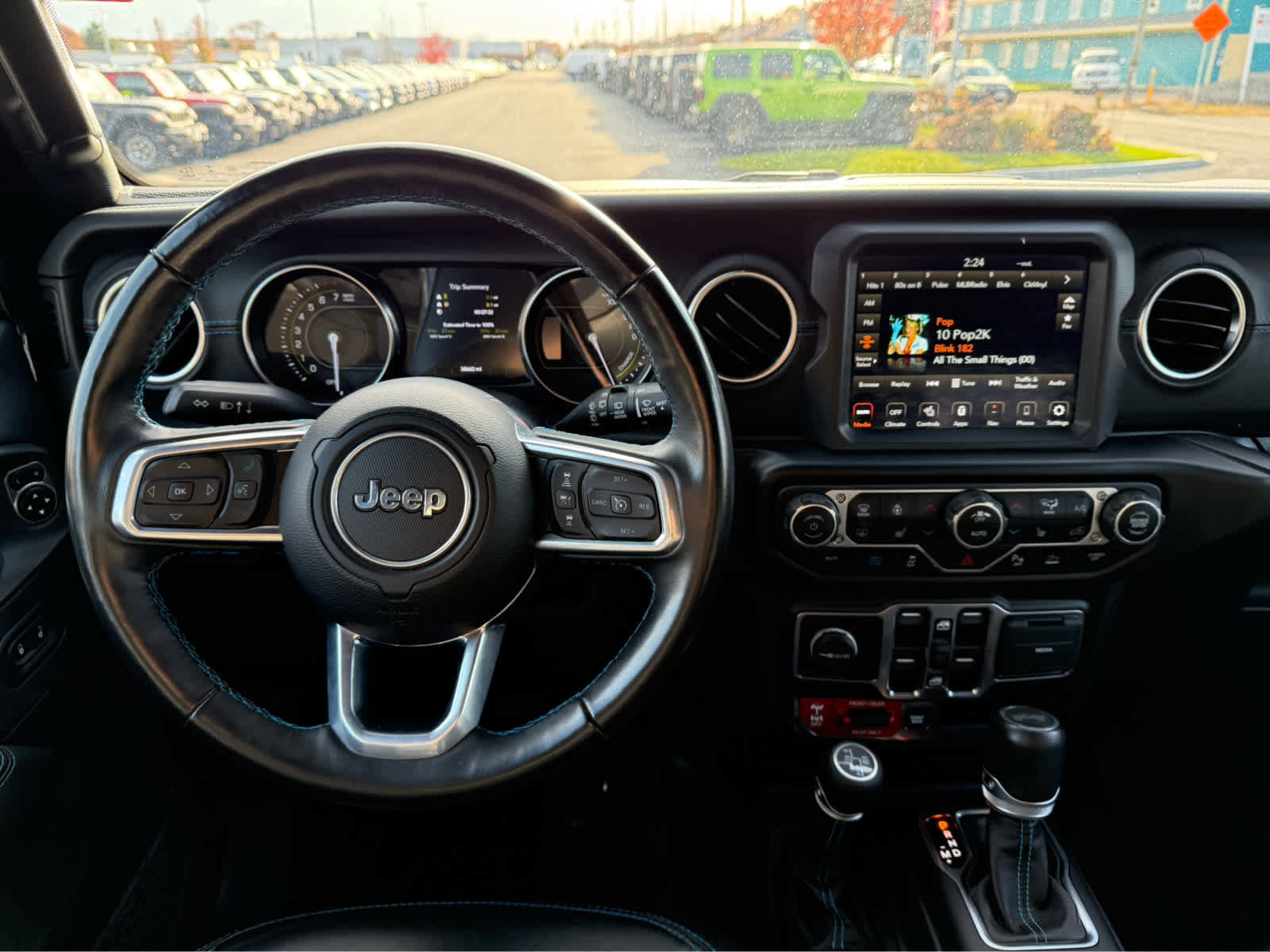 Used 2021 Jeep Wrangler Unlimited Rubicon 4xe w/ Steel Bumper Group image 18