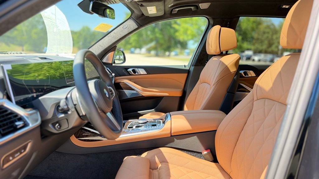 New 2027 BMW X7 xDrive40i w/ M Sport Package AWD/4WD image 16