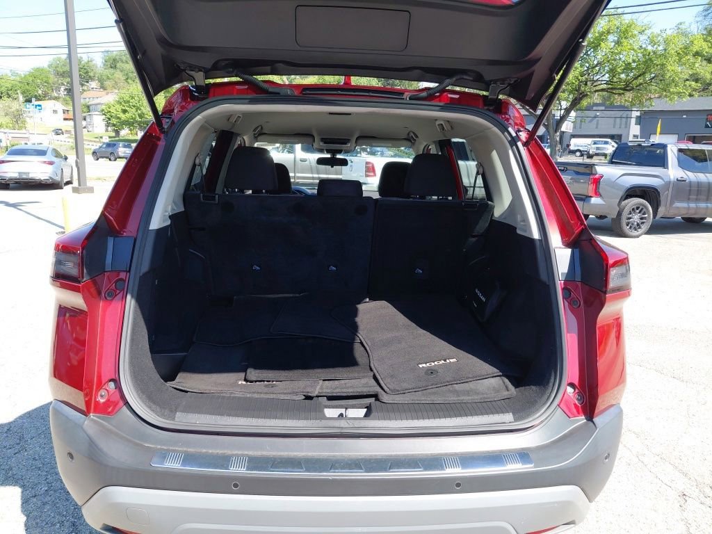 Used 2023 Nissan Rogue SV AWD/4WD image 13