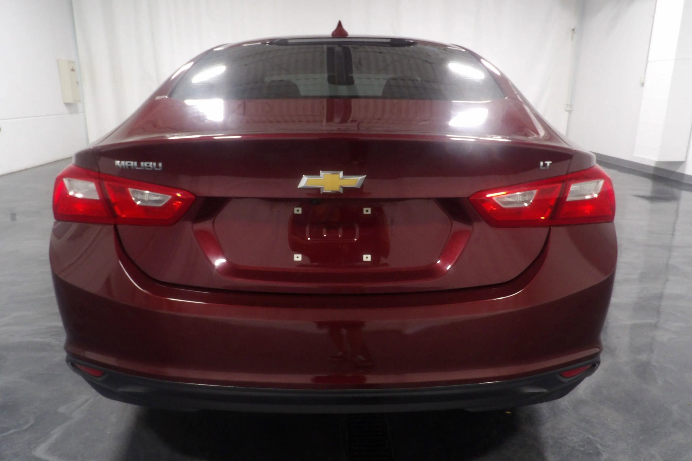 Used 2016 Chevrolet Malibu LT image 5