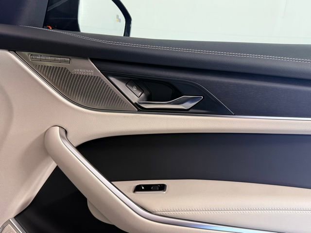 Certified 2026 Jaguar F-PACE R-Dynamic S image 37