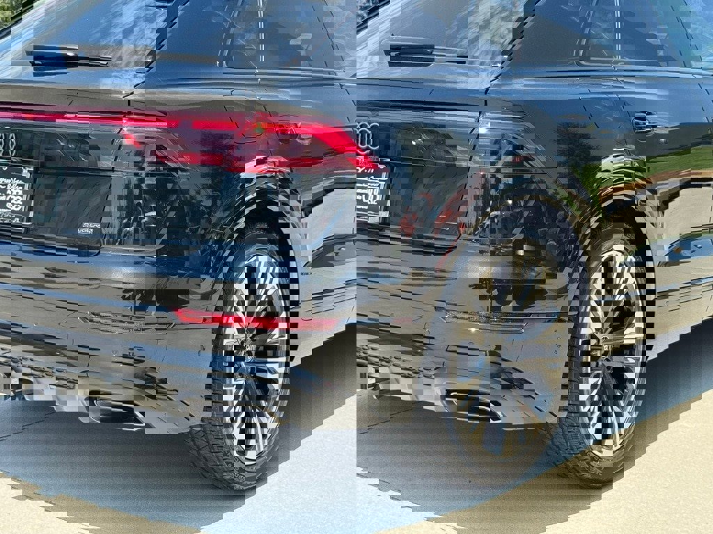 New 2025 Audi Q8 Premium Plus image 16