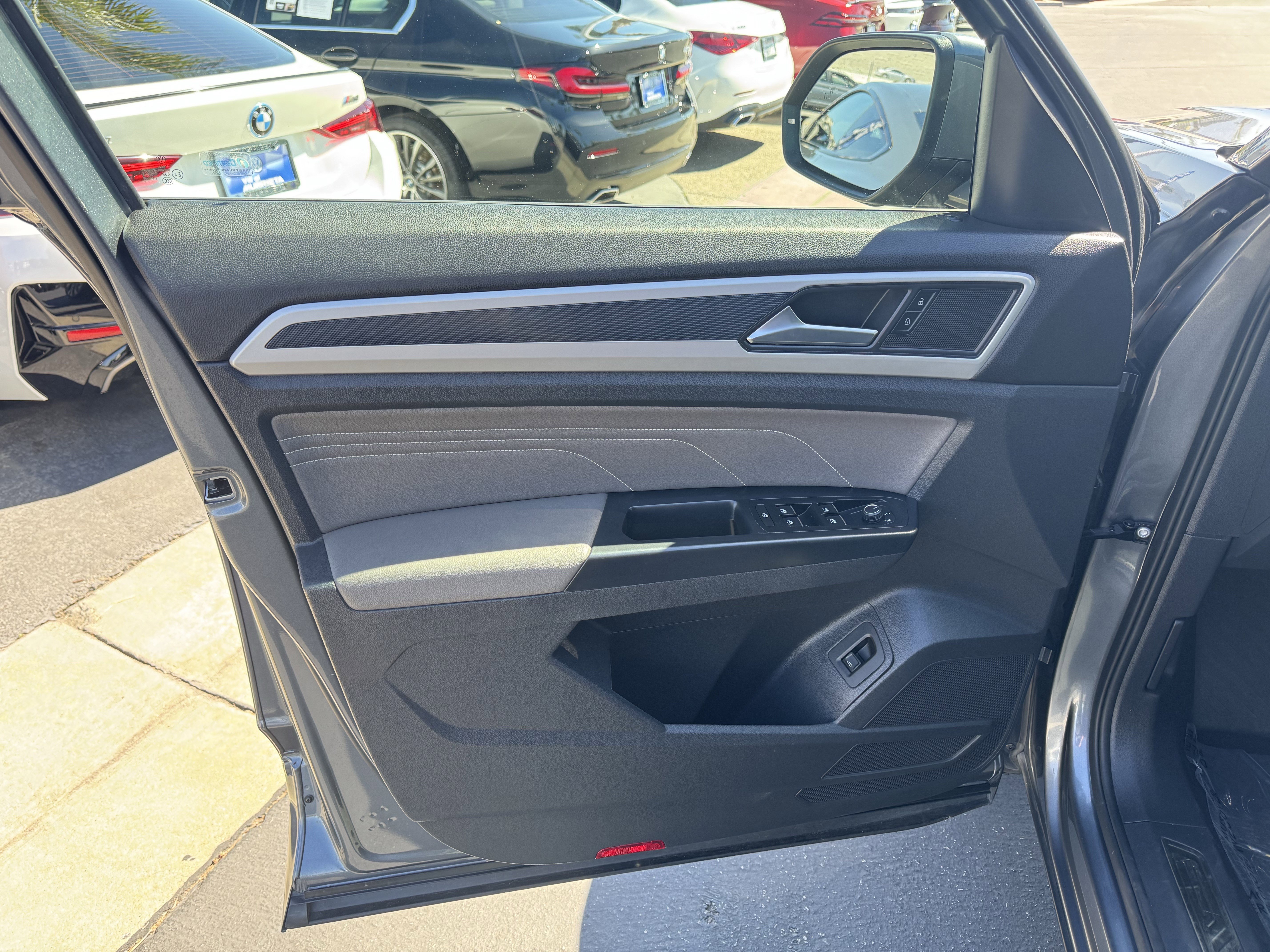 Used 2021 Volkswagen Atlas SEL R-Line image 14