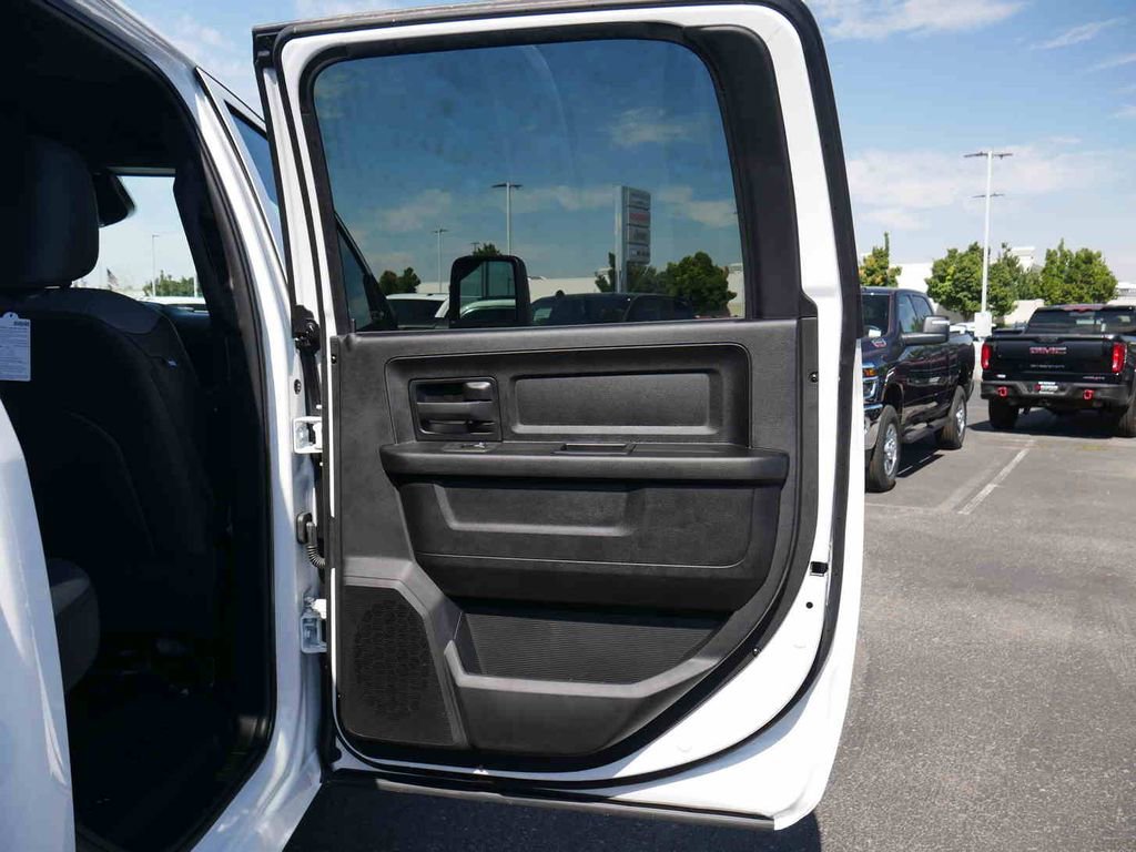 New 2026 RAM 3500 Tradesman w/ Chrome Appearance Group image 25