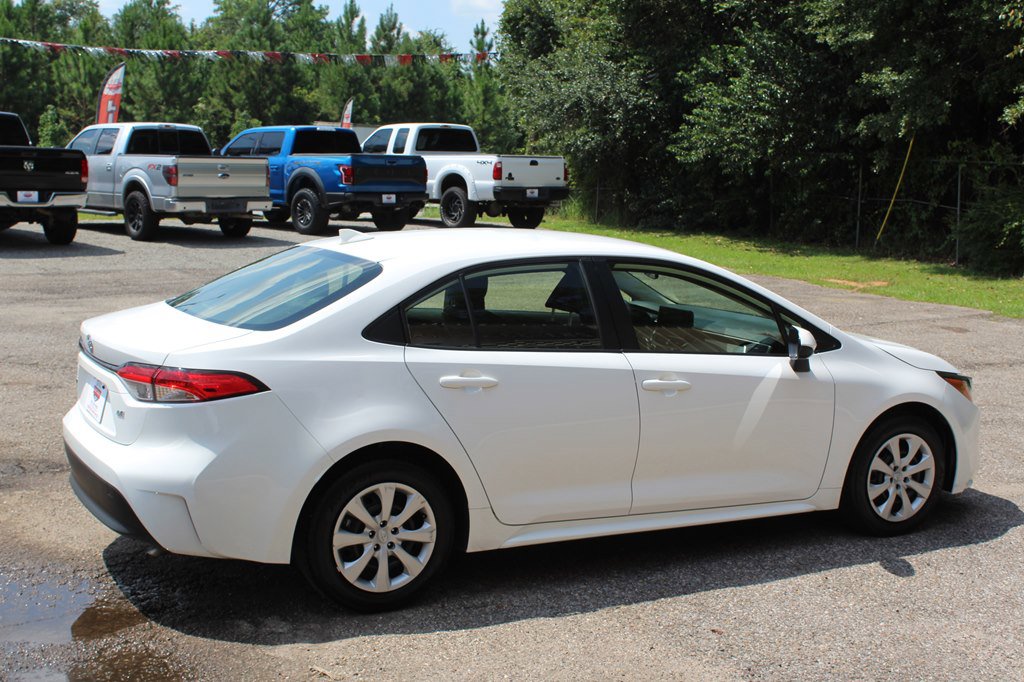 Used 2023 Toyota Corolla LE image 12