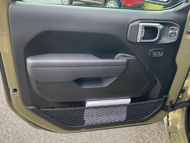 New 2025 Jeep Gladiator Sport AWD/4WD image 12