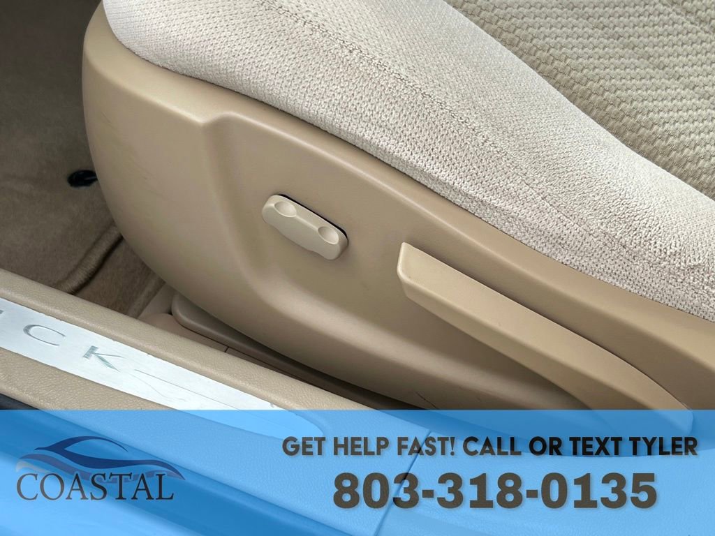 Used 2011 Buick Lucerne CX image 8