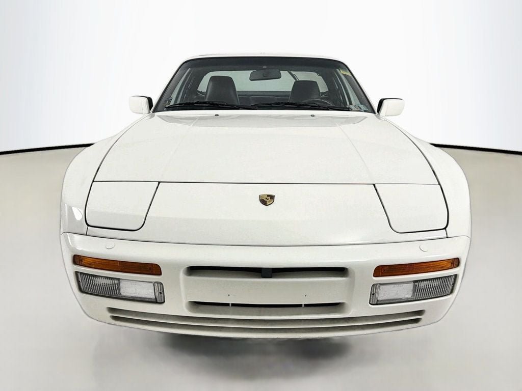 Used 1988 Porsche 944 Turbo RWD image 6