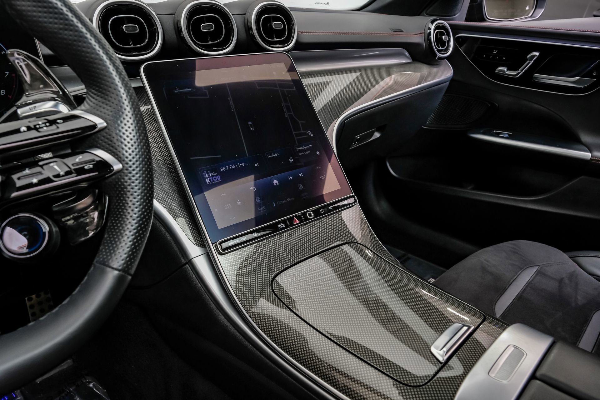 Used 2024 Mercedes-Benz C 43 AMG 4MATIC Sedan w/ Driver Assistance Package image 30