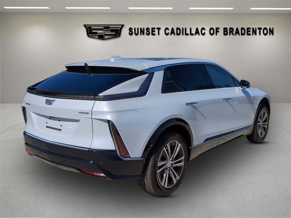 New 2026 Cadillac Lyriq Luxury w/ LPO, Floor Liner Package RWD image 4
