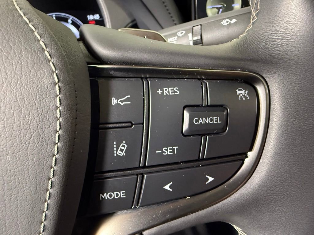 Used 2022 Lexus LS 500 w/ Interior Upgrade Package RWD image 27