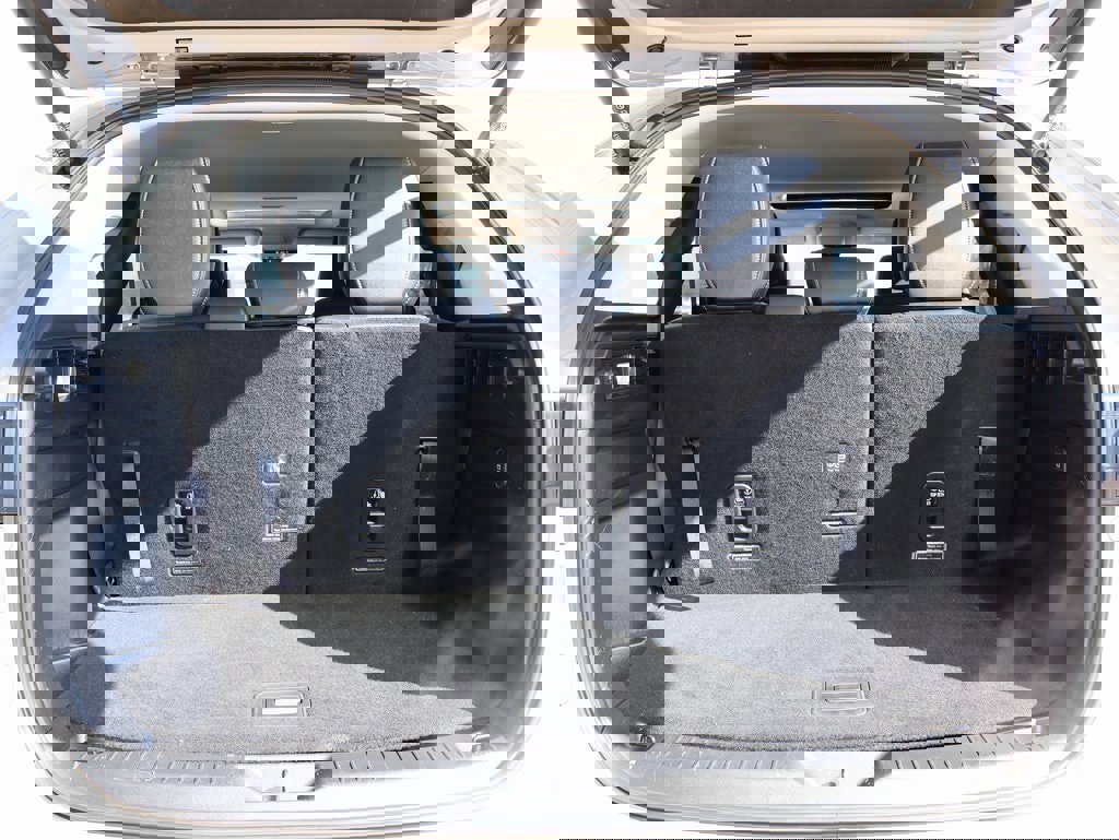 Used 2024 MAZDA CX-90 Plug-In Hybrid w/ Preferred image 16