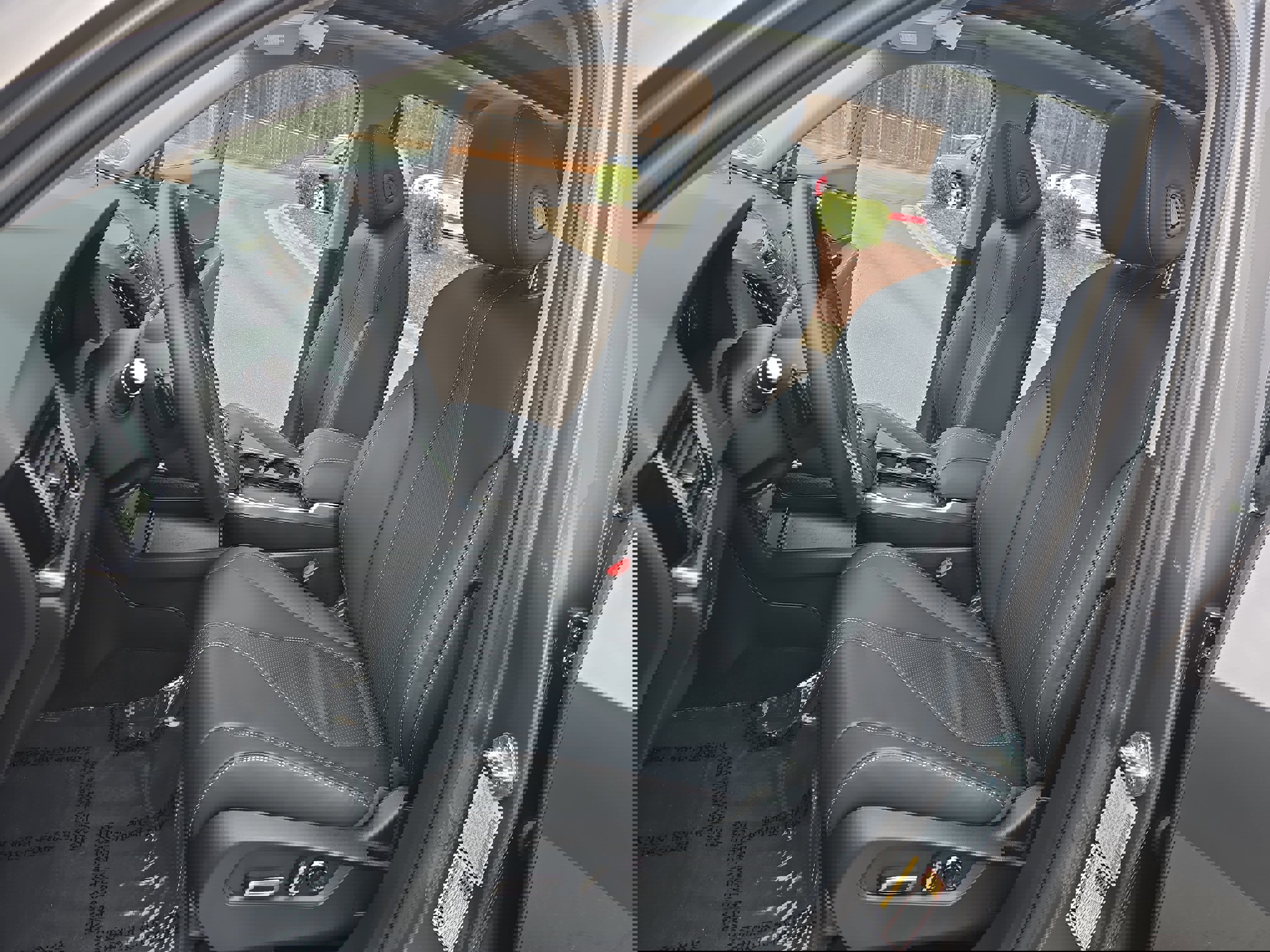 Used 2025 Acura RDX SH-AWD w/ Technology Package image 17