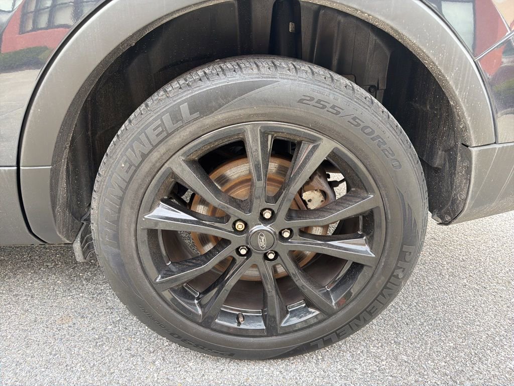 Used 2017 Ford Explorer XLT w/ Equipment Group 202A AWD/4WD image 11