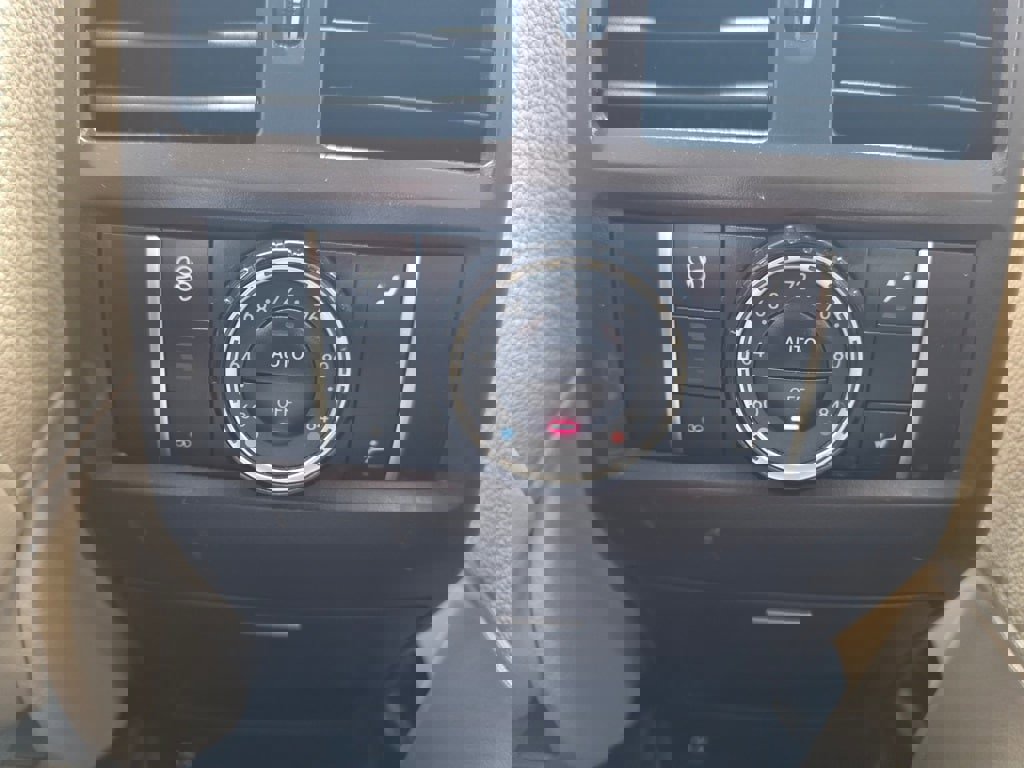 Used 2017 Mercedes-Benz GLS 450 4MATIC image 24