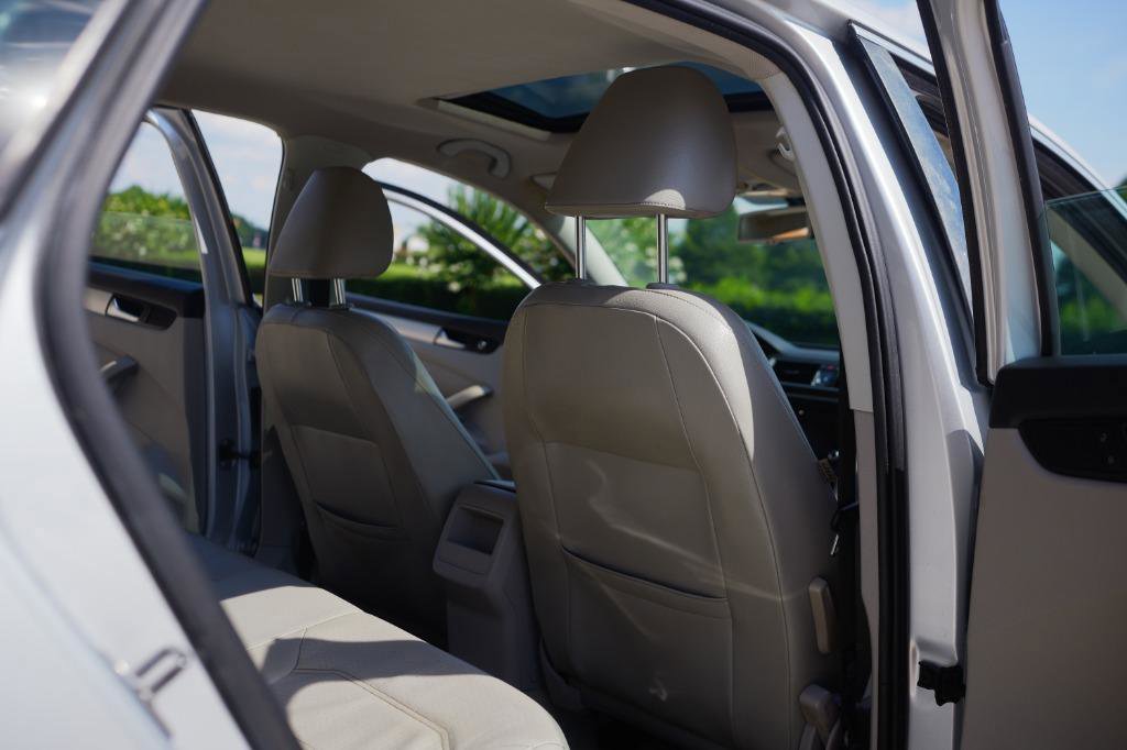 Used 2012 Volkswagen Passat 2.5 SE image 24