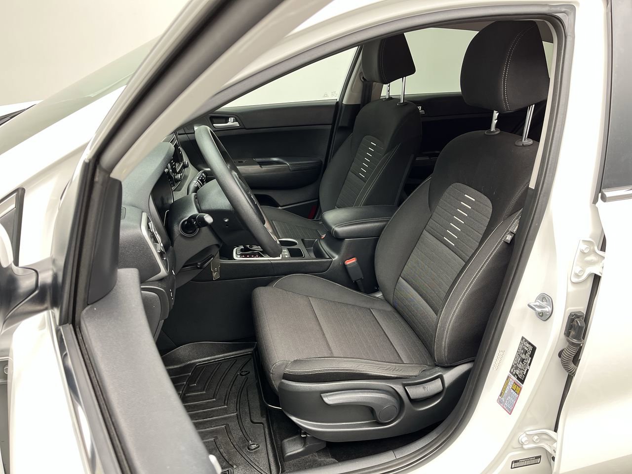 Used 2018 Kia Sportage LX AWD/4WD image 8