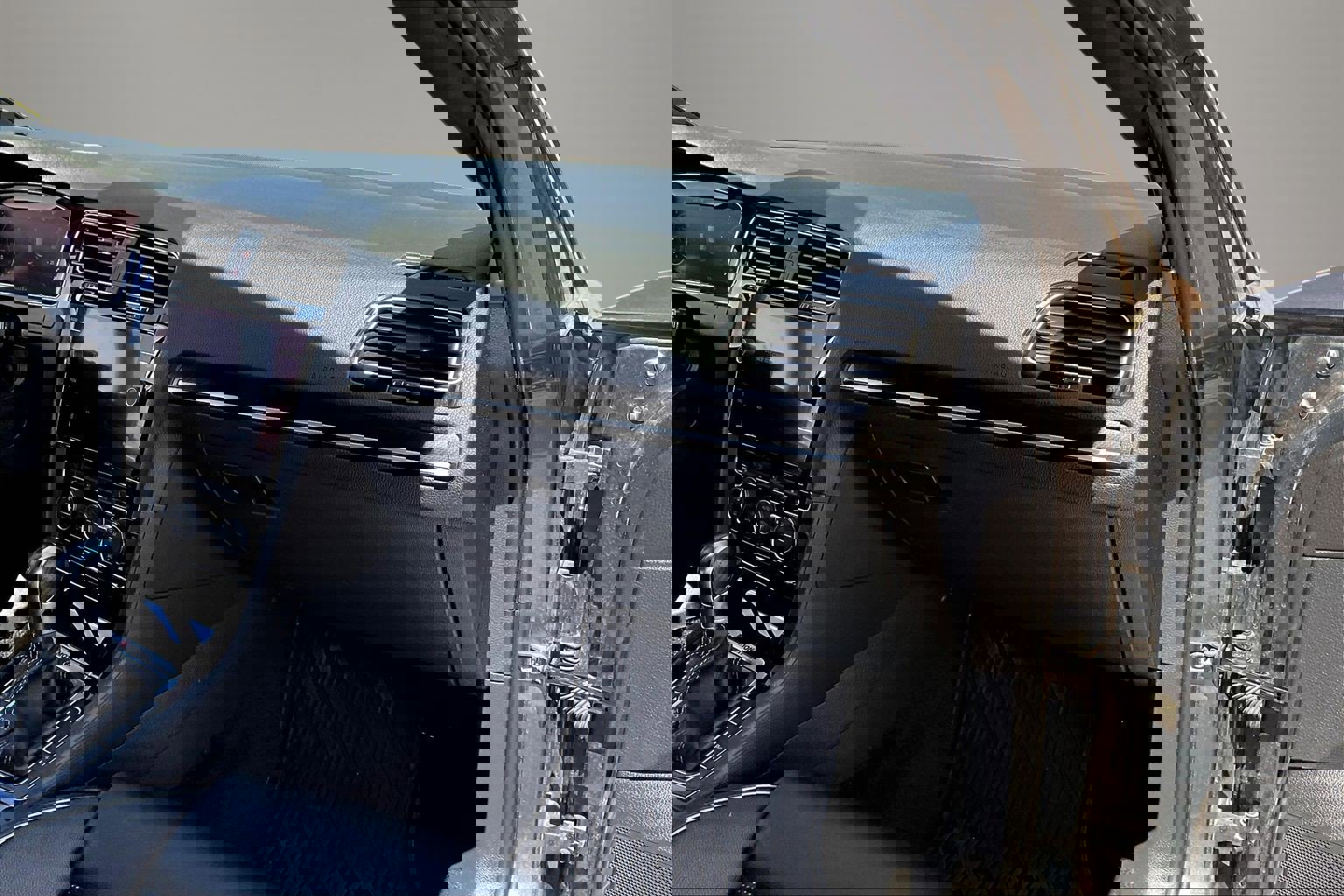 Used 2019 Volkswagen Golf R 4-Door image 26