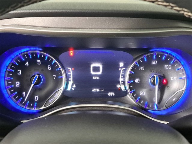 Used 2023 Chrysler Pacifica Touring-L image 26