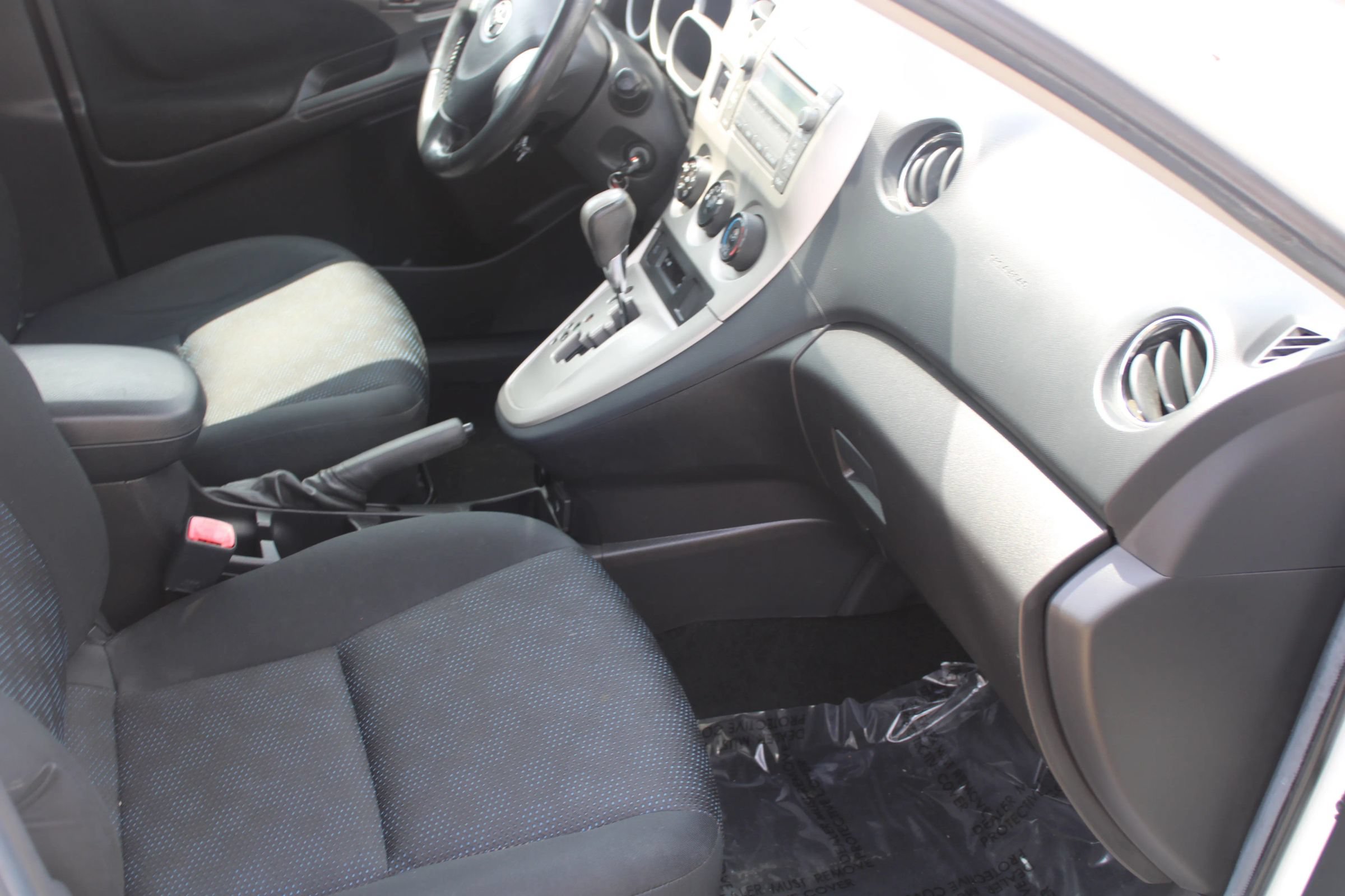 Used 2009 Toyota Matrix S w/ Preferred Accessory Pkg FWD image 25