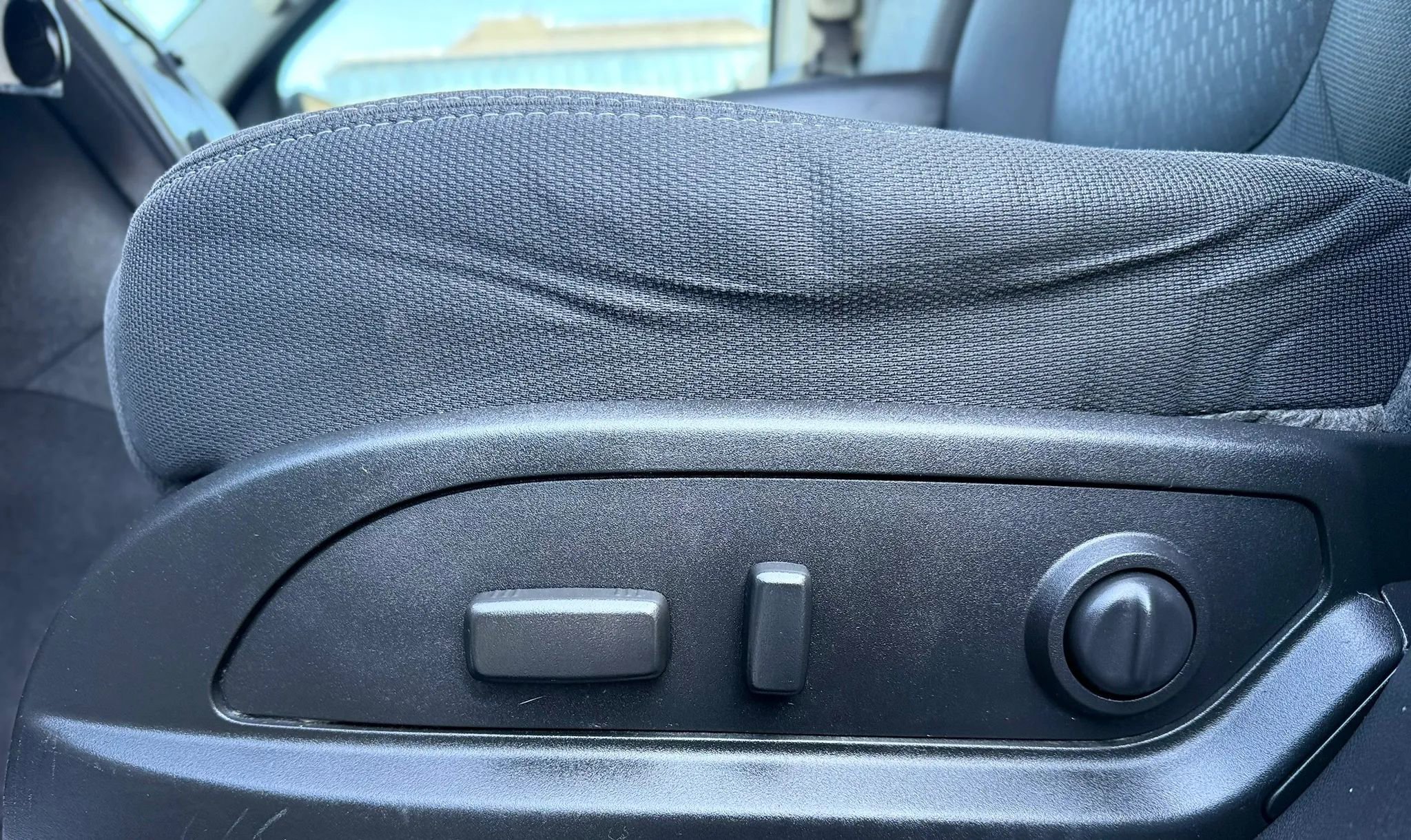 Used 2014 GMC Acadia SLE image 26