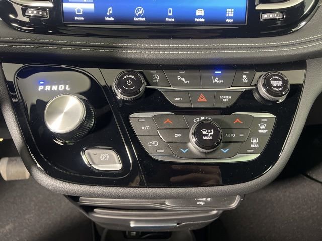 New 2026 Chrysler Pacifica Select FWD image 23
