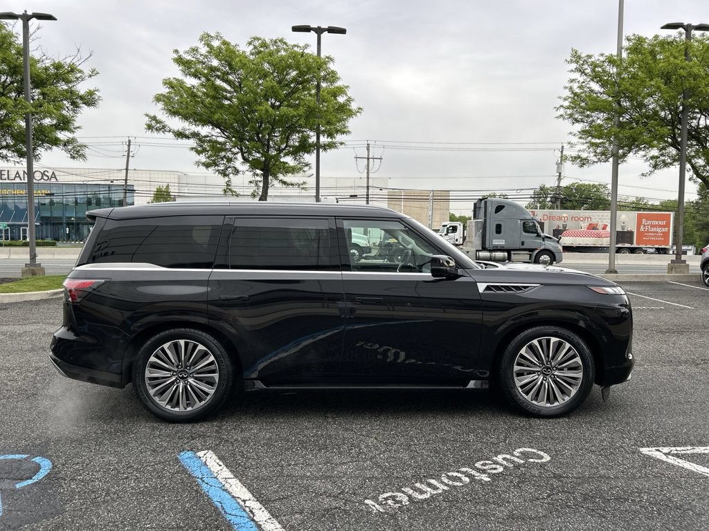 Certified 2025 INFINITI QX80 Sensory AWD/4WD image 9