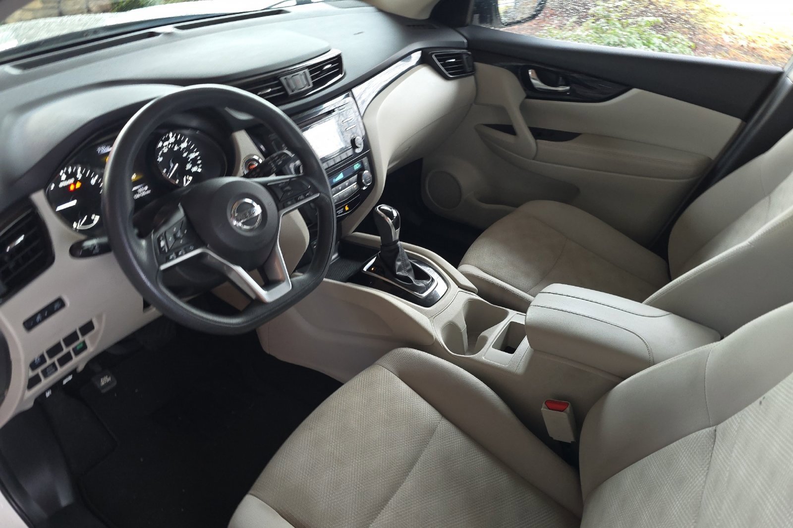 Used 2017 Nissan Rogue Sport SV image 11