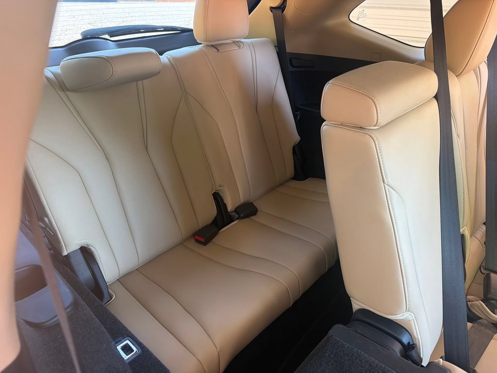 Used 2022 Acura MDX w/ Technology Package FWD image 30