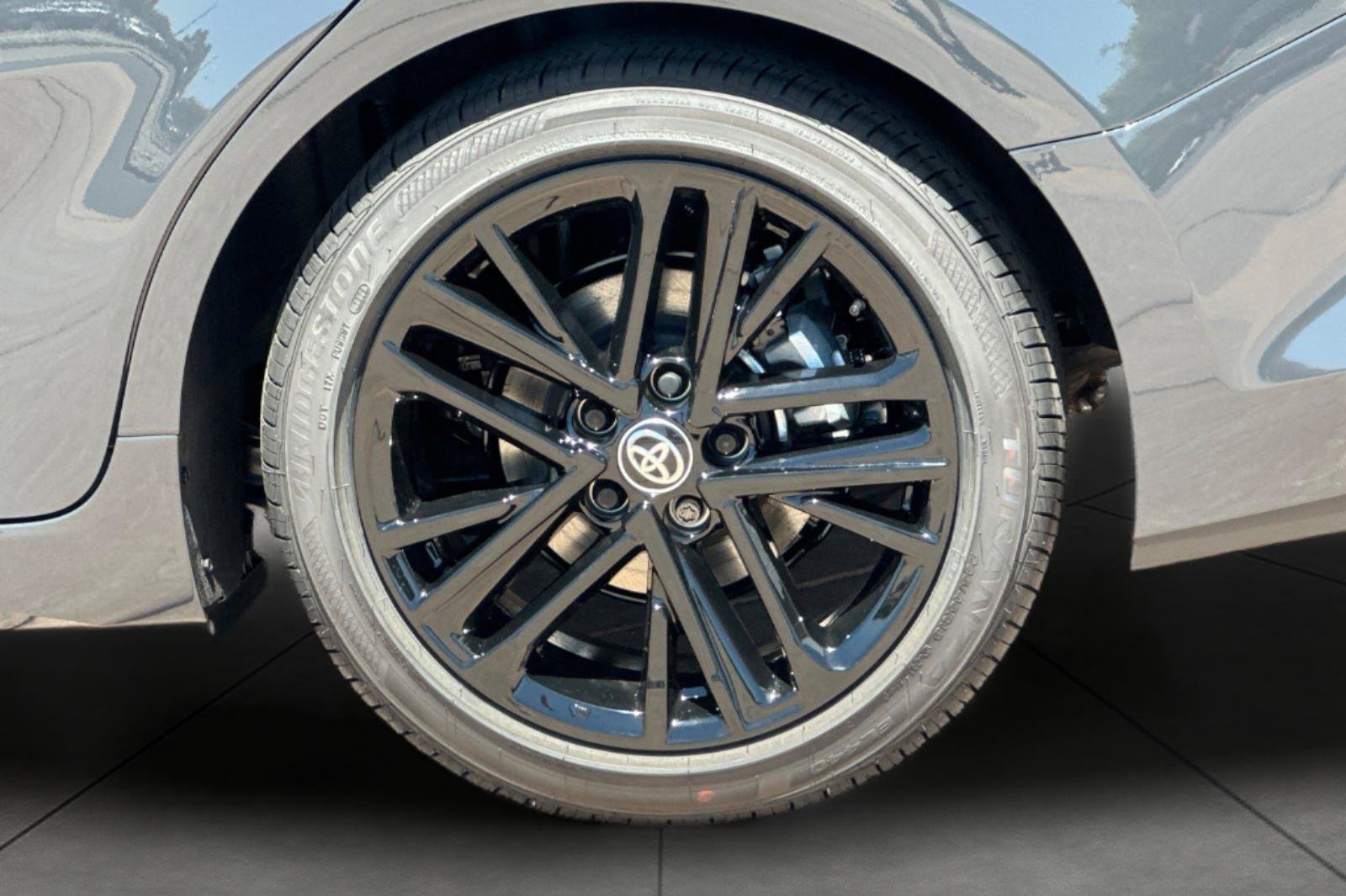 New 2026 Toyota Camry SE FWD image 32