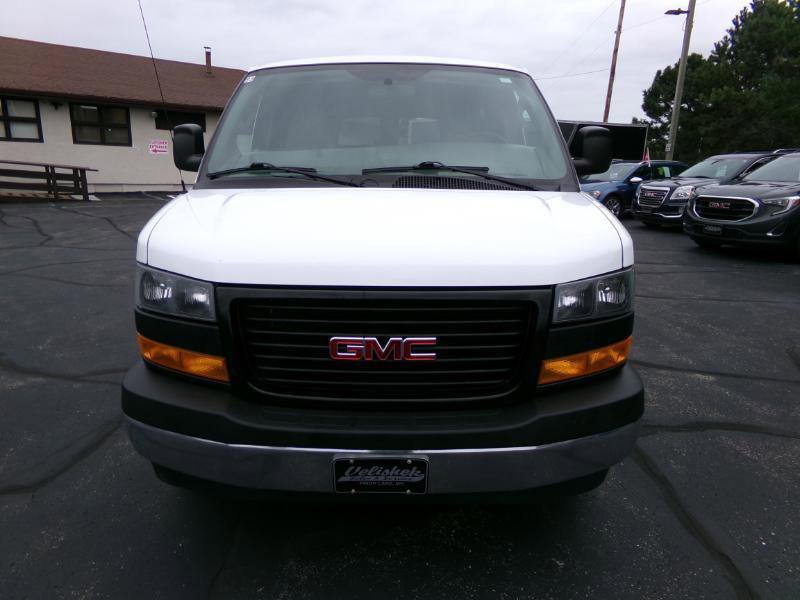 Used 2019 GMC Savana 3500 LS w/ Cold Climate Package image 8