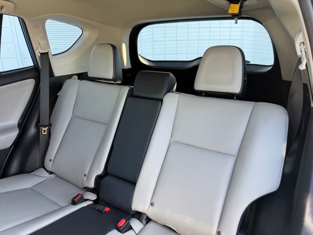 Used 2017 Toyota RAV4 Limited w/ Carpet Mat Package image 19