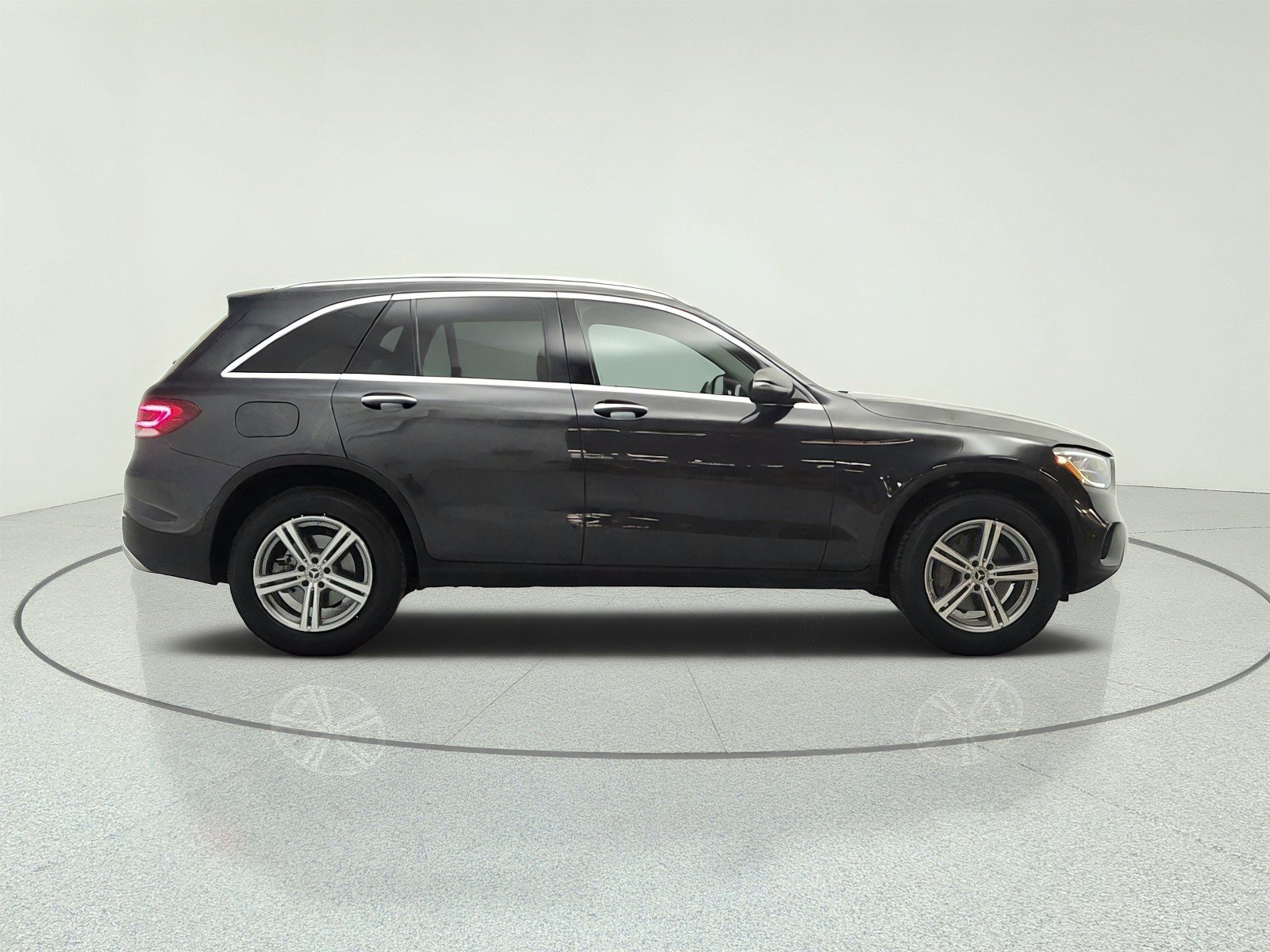 Used 2022 Mercedes-Benz GLC 300 image 4