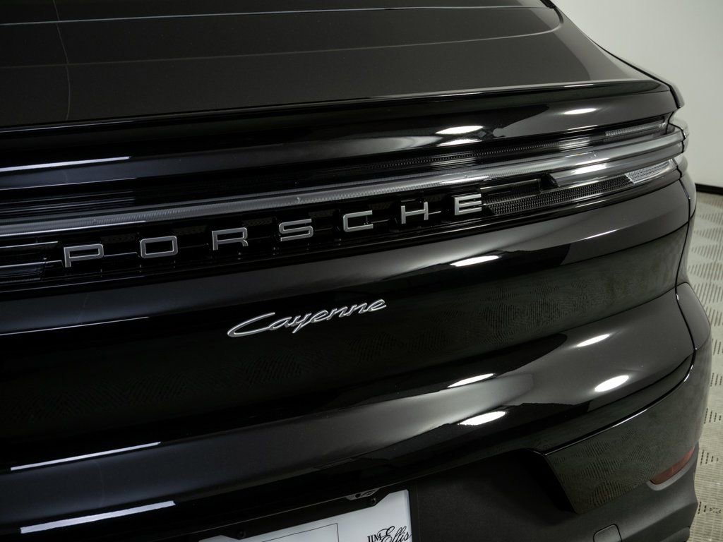 New 2026 Porsche Cayenne Coupe image 38
