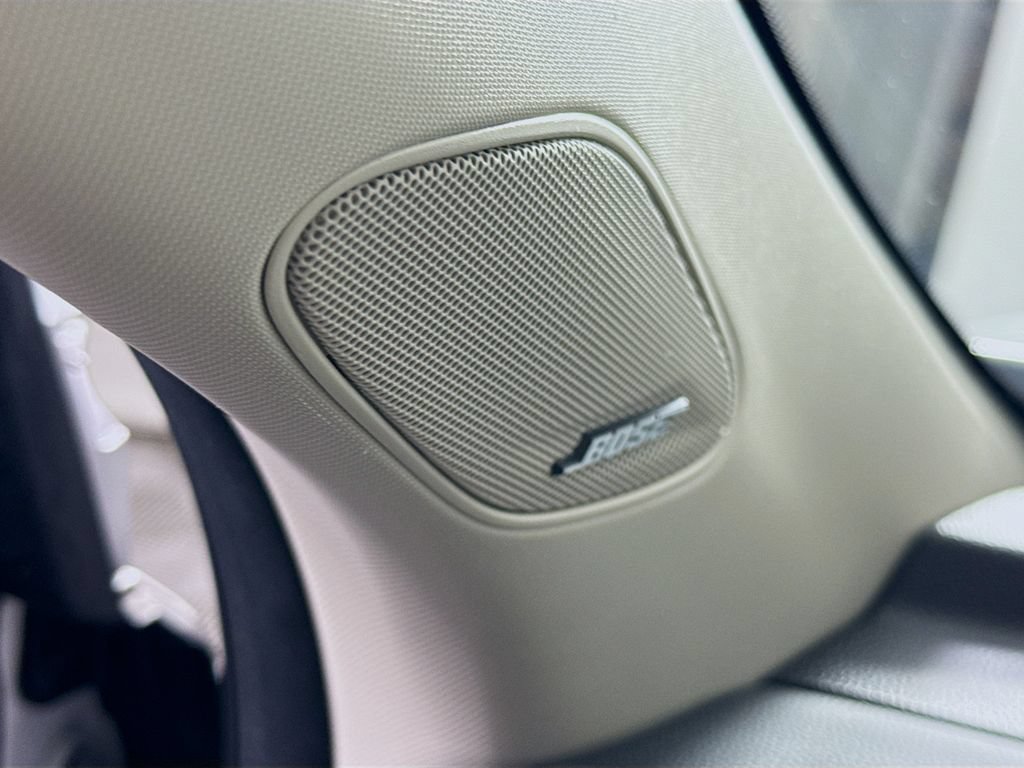 Used 2023 Honda Pilot Touring image 12
