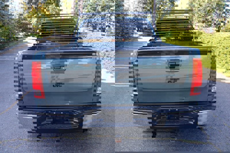 Used 2010 GMC Sierra 1500 SLE image 10