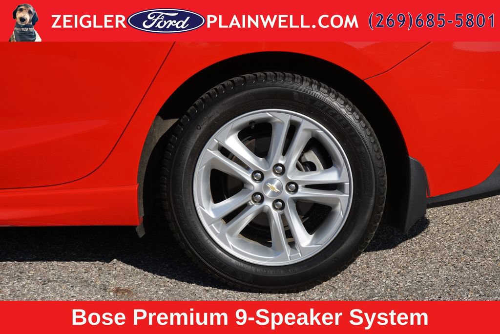 Used 2016 Chevrolet Cruze LT w/ Sun And Sound Package FWD image 9